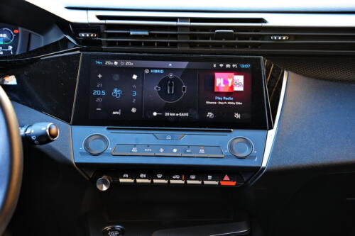 Peugeot_308_PHEV_021