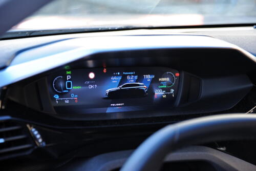 Peugeot_308_PHEV_023