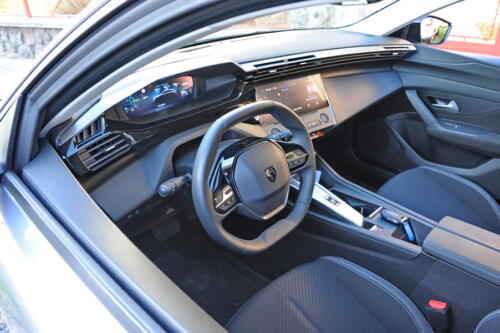 Peugeot_308_PHEV_024