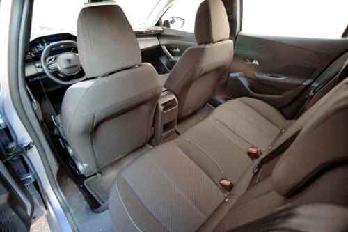 Peugeot_308_PHEV_034
