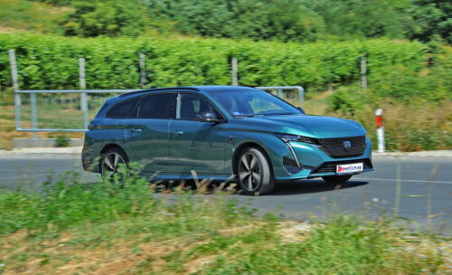 Peugeot_308_SW_017