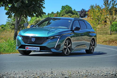 Peugeot_308_SW_019