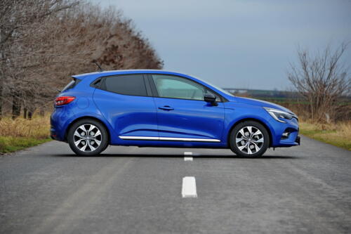 Renault_Clio_ETech_03