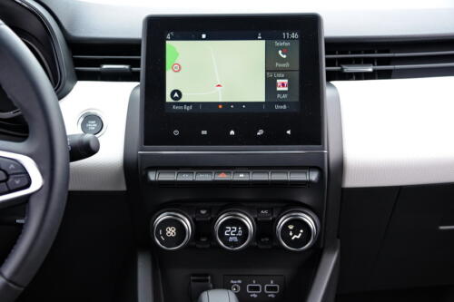 Renault_Clio_ETech_16