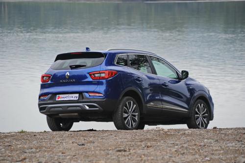 Renault_Kadjar_4WD_2019_03