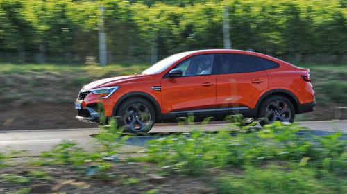 Renault_Megane_Conquest_06