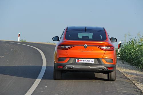 Renault_Megane_Conquest_09