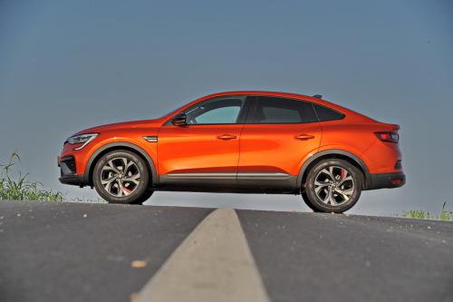 Renault_Megane_Conquest_16