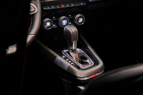 Renault_Megane_Conquest_46