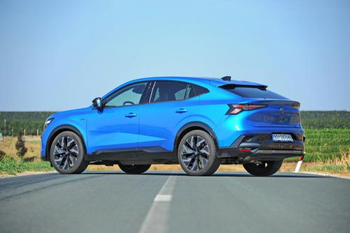 Renault_Rafale_Hybrid_002_resize