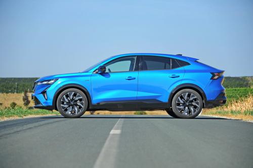 Renault_Rafale_Hybrid_003_resize