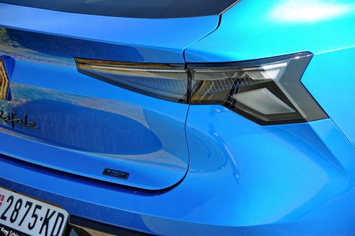 Renault_Rafale_Hybrid_010_resize