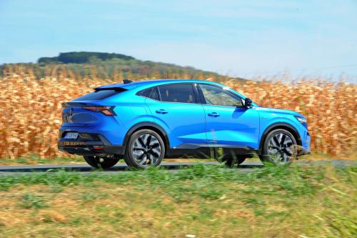 Renault_Rafale_Hybrid_011_resize