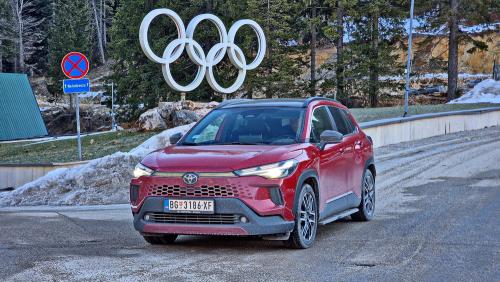 Test_Toyota_Corolla_Cross_004_resize