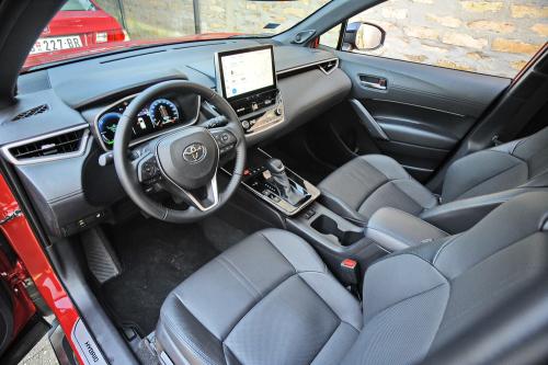 Test_Toyota_Corolla_Cross_014_resize