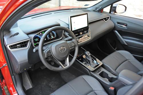 Test_Toyota_Corolla_Cross_015_resize