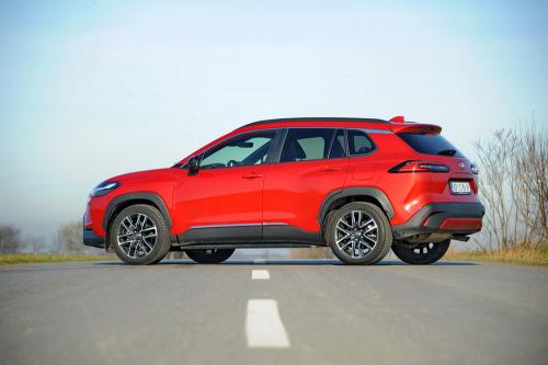 Test_Toyota_Corolla_Cross_025_resize