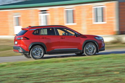 Test_Toyota_Corolla_Cross_033_resize