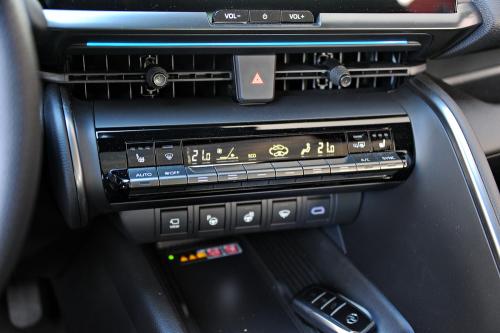 Toyota_CHR_PHEV_2024_026_resize