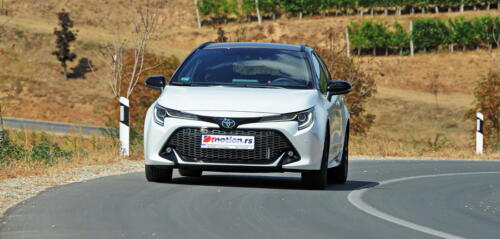 Toyota_Corolla_TS_Sport_GR_011