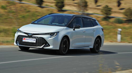 Toyota_Corolla_TS_Sport_GR_013