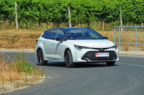 Toyota_Corolla_TS_Sport_GR_014