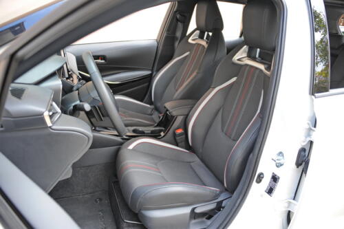 Toyota_Corolla_TS_Sport_GR_028