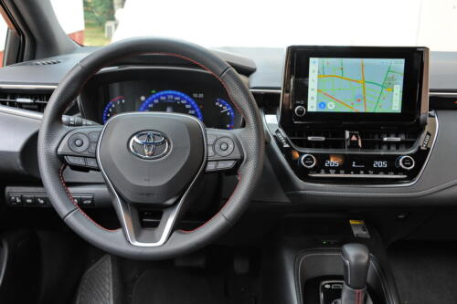 Toyota_Corolla_TS_Sport_GR_038