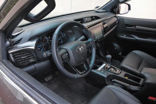 Toyota_Hilux_2021_43