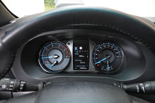 Toyota_Hilux_2021_46