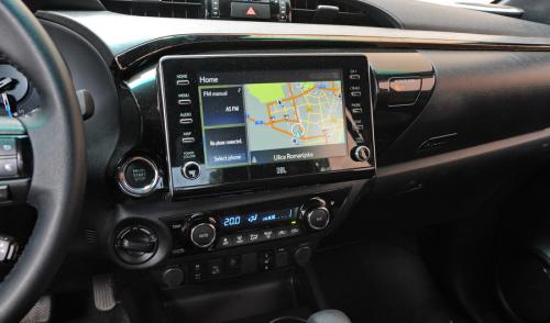 Toyota_Hilux_2021_47