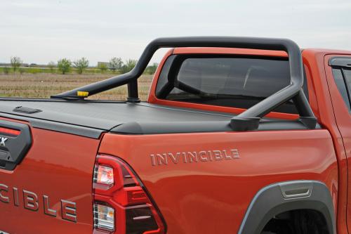 Test Toyta Hilux 2.8 Invincible Hybrid