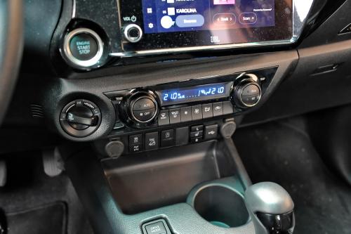 Test Toyta Hilux 2.8 Invincible Hybrid