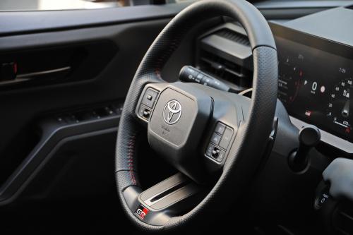 Test - Toyota RAV4 // Foto: Dmotion.rs
