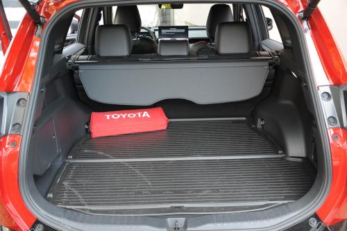 Test - Toyota RAV4 // Foto: Dmotion.rs