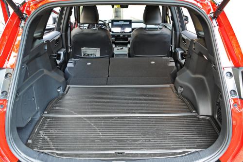 Test - Toyota RAV4 // Foto: Dmotion.rs
