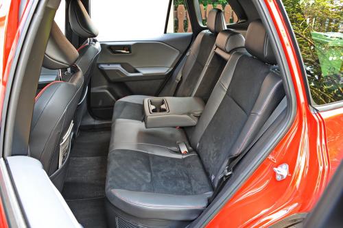 Test - Toyota RAV4 // Foto: Dmotion.rs