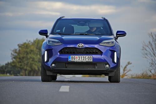 Toyota_Yaris_Cross_Hybrid_2025_001_resize