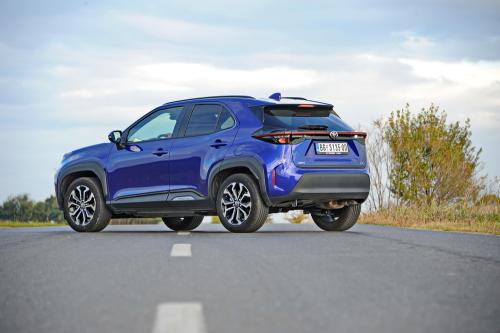 Toyota_Yaris_Cross_Hybrid_2025_004_resize