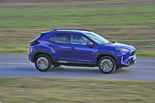 Toyota_Yaris_Cross_Hybrid_2025_011_resize