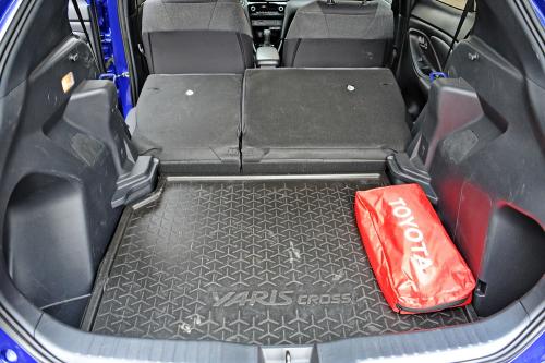 Toyota_Yaris_Cross_Hybrid_2025_013_resize