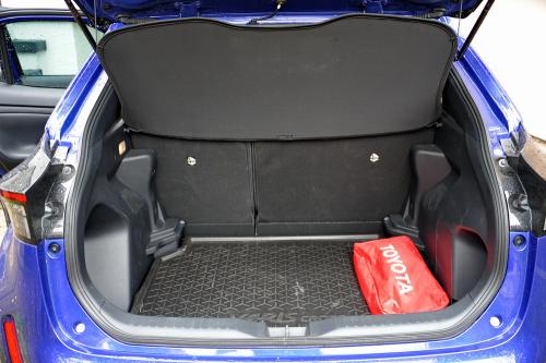 Toyota_Yaris_Cross_Hybrid_2025_015_resize