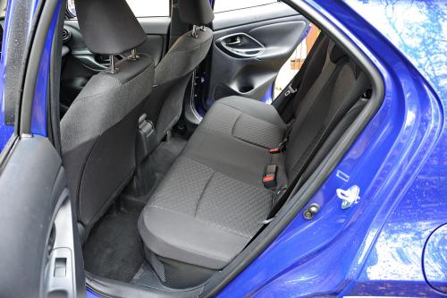 Toyota_Yaris_Cross_Hybrid_2025_016_resize