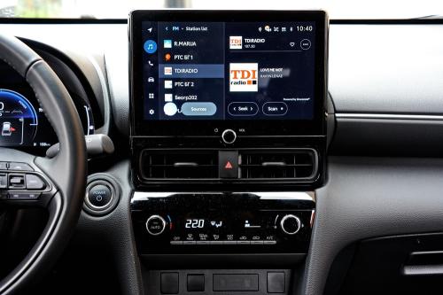 Toyota_Yaris_Cross_Hybrid_2025_018_resize