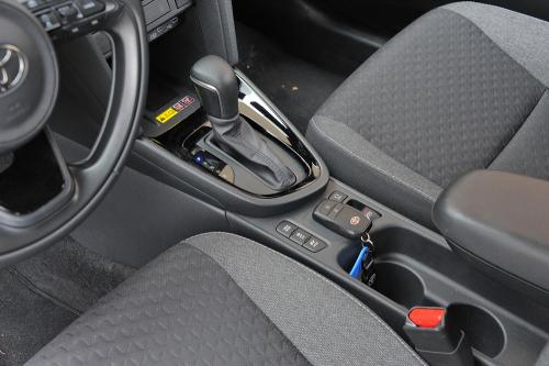 Toyota_Yaris_Cross_Hybrid_2025_023_resize