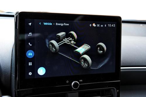 Toyota_Yaris_Cross_Hybrid_2025_025_resize