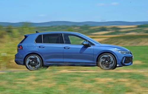 Test Volkswagen Golf 8 1.5 TSI R-Line