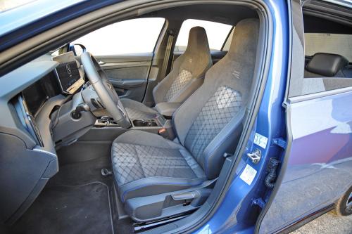 Test Volkswagen Golf 8 1.5 TSI R-Line