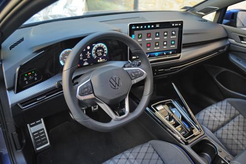 Test Volkswagen Golf 8 1.5 TSI R-Line