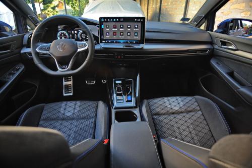 Test Volkswagen Golf 8 1.5 TSI R-Line